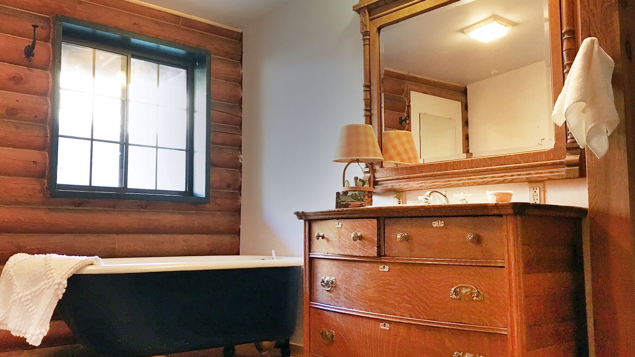 Photo of Bathroom in Buhl
