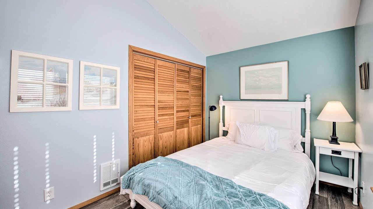 Photo of Bedroom in Brinnon