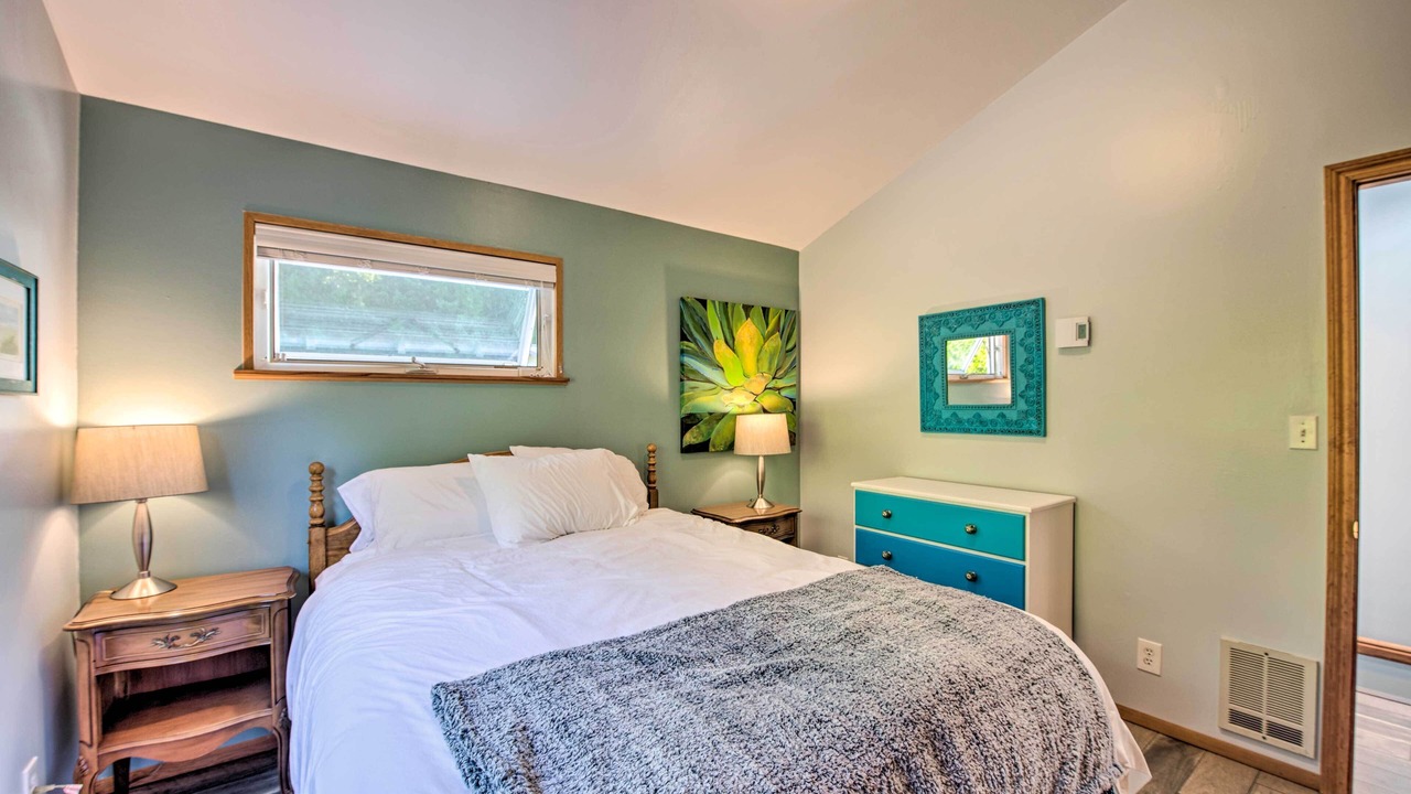 Photo of Bedroom in Brinnon