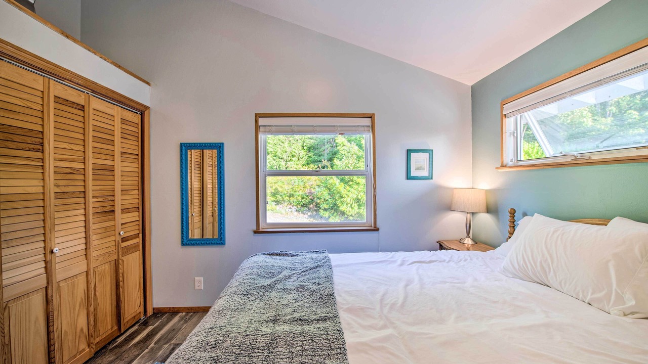 Photo of Bedroom in Brinnon