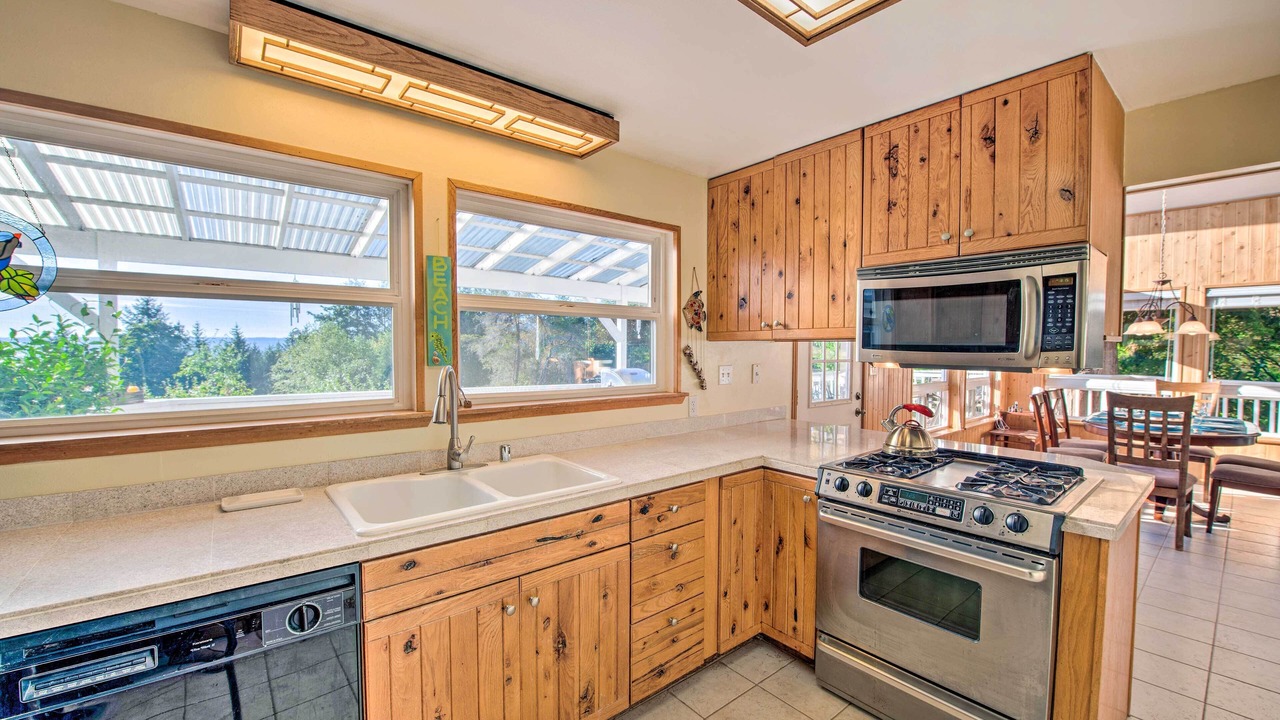 Photo of Kitchen in Brinnon