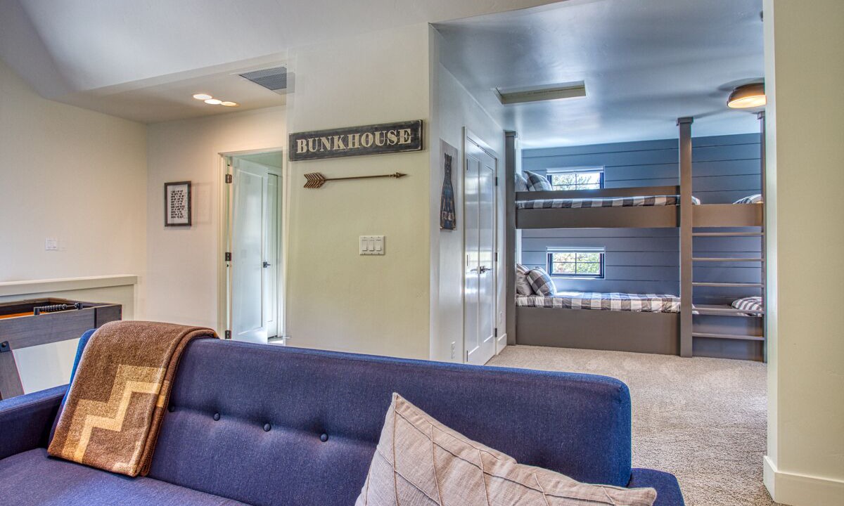 Photo of Bedroom in Sunriver