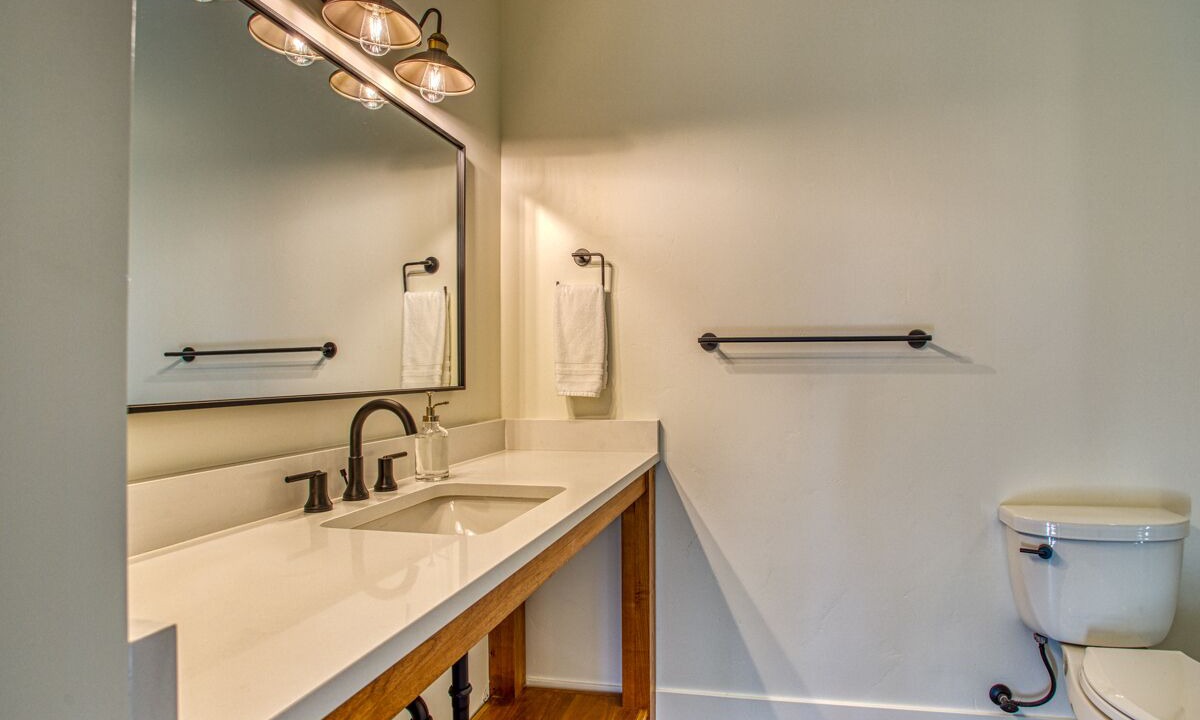 Photo of Bathroom in Sunriver