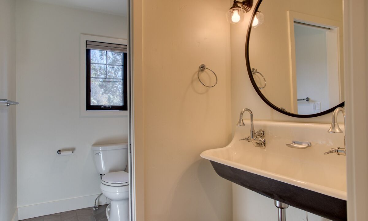 Photo of Bathroom in Sunriver
