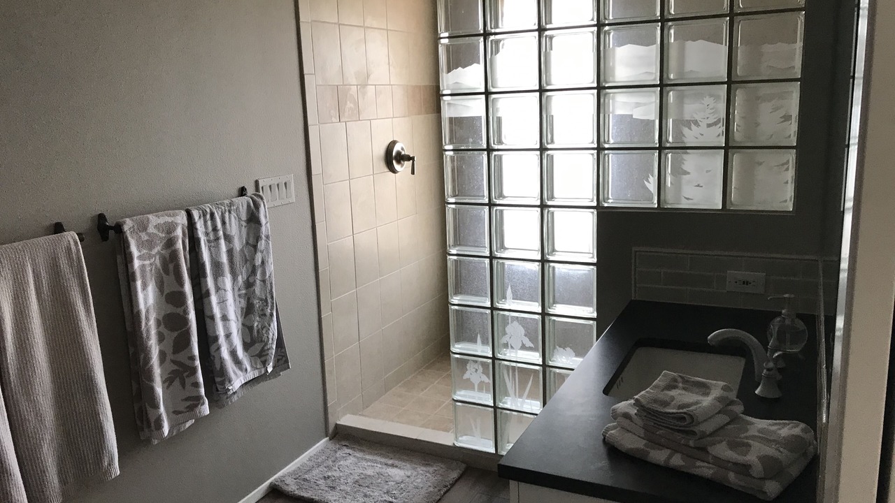 Photo of Bathroom in Freeland
