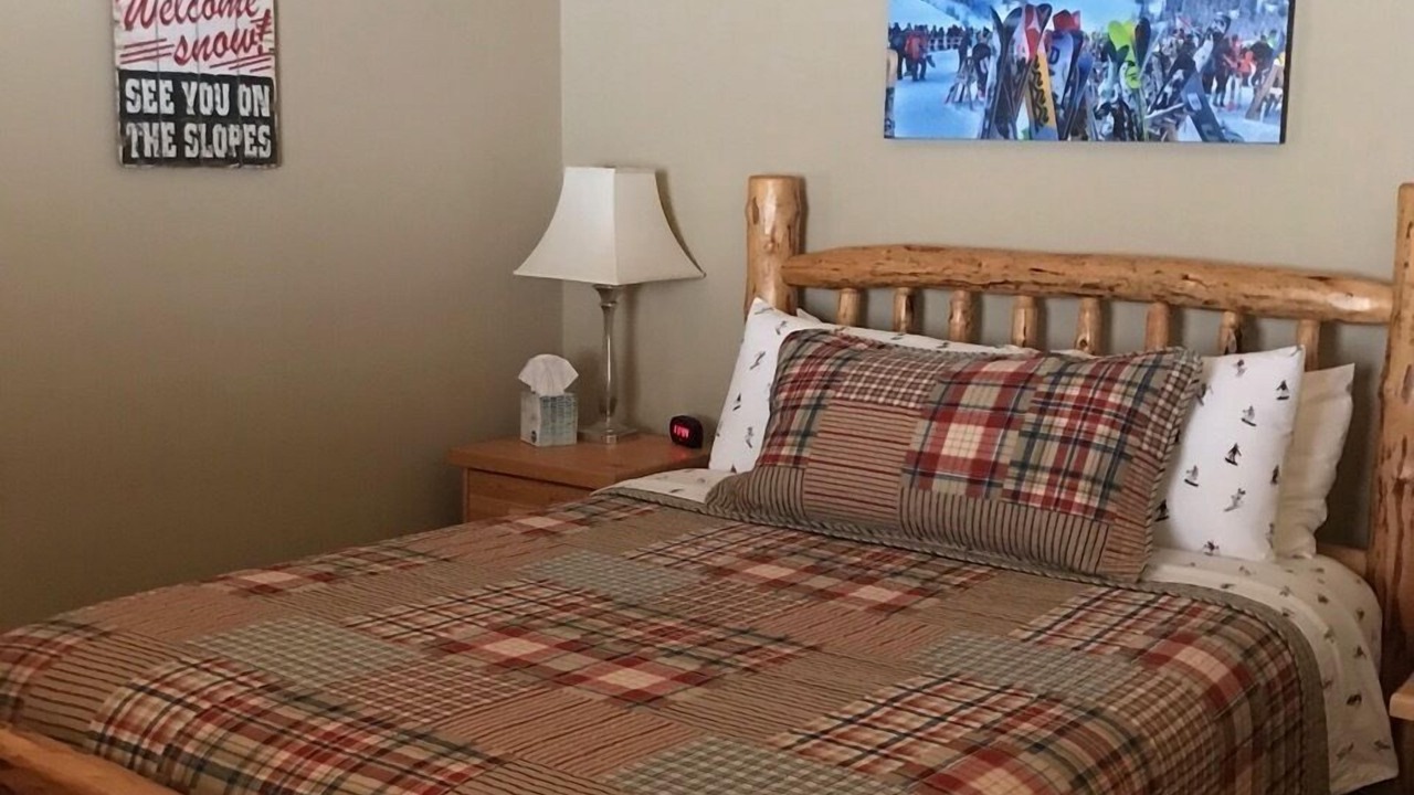 Photo of Bedroom in Sandpoint