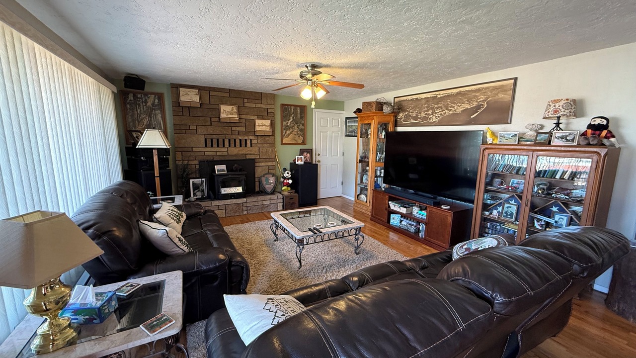 Photo of Livingroom in Port Angeles