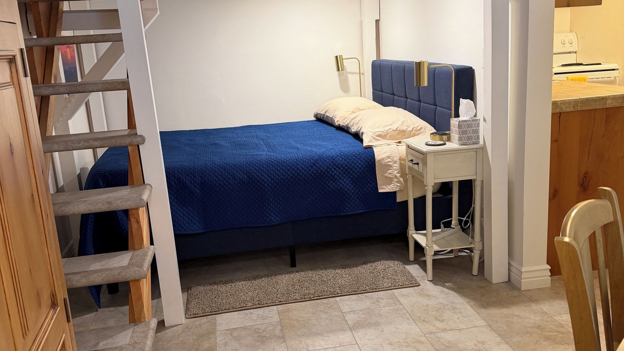 Photo of Bedroom in Elkhorn Village
