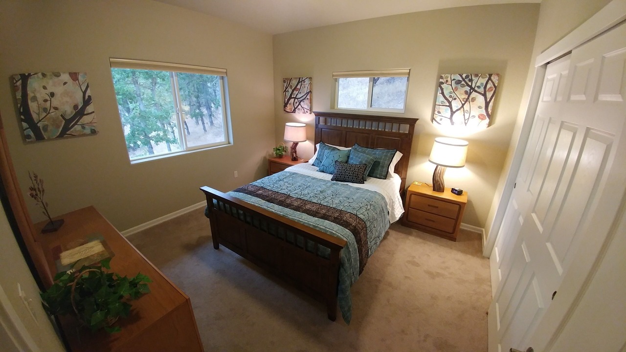 Photo of Bedroom in Central Point