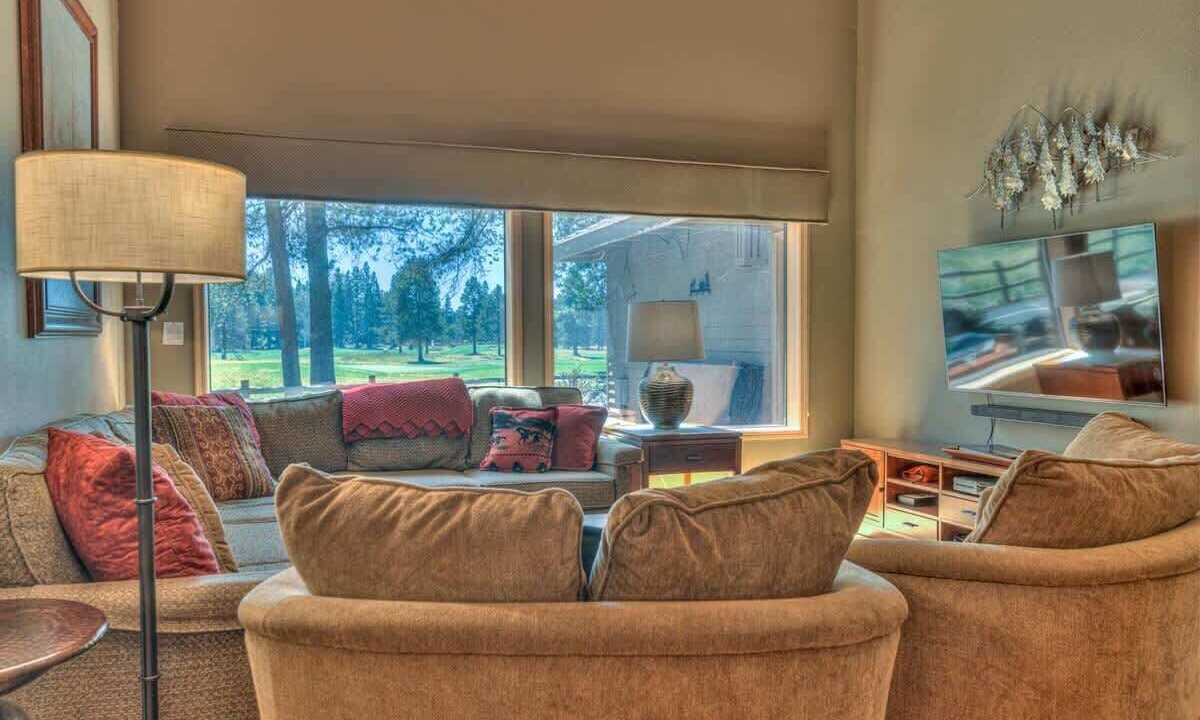 Photo of Livingroom in Overlook Park