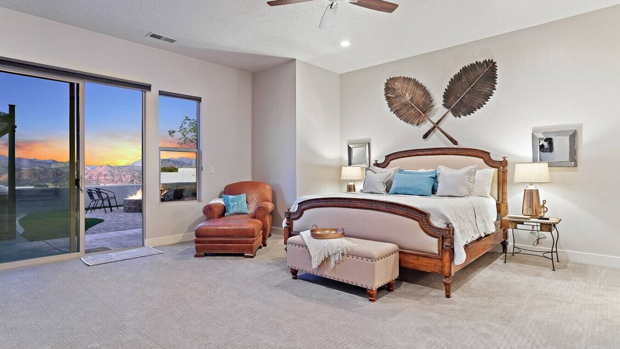Photo of Bedroom in Hurricane