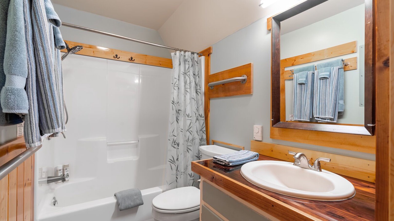 Photo of Bathroom in West Yellowstone