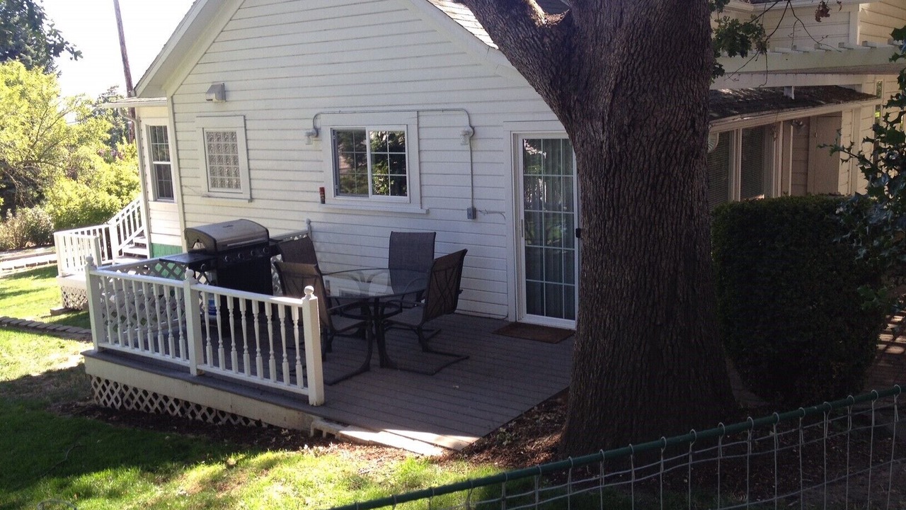 Photo of Outdoor in Ashland