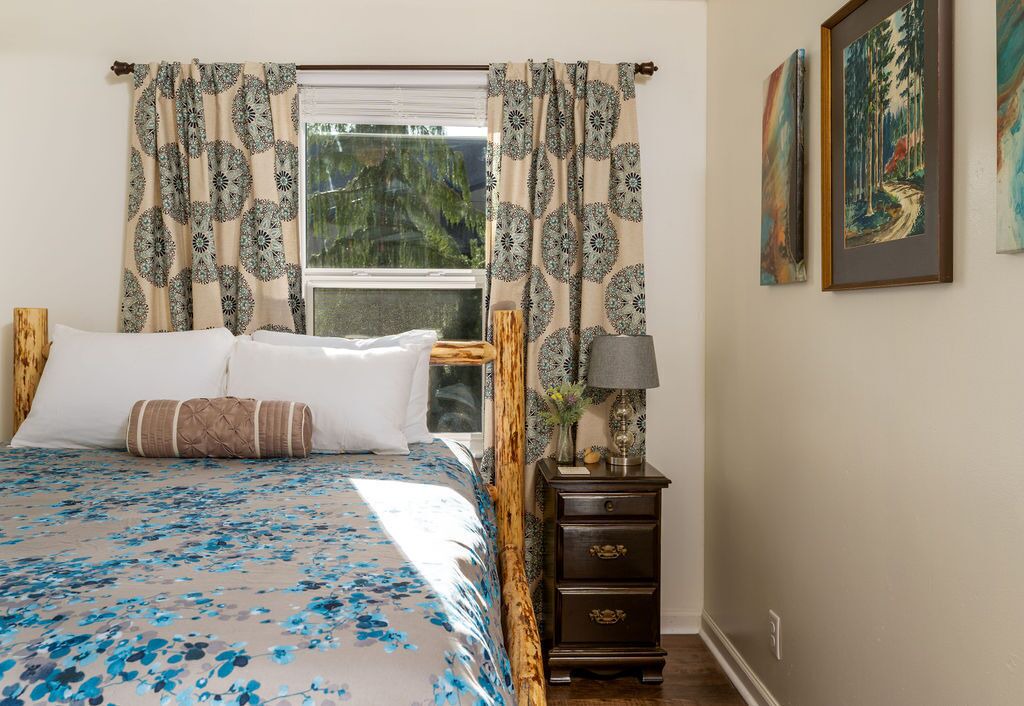 Photo of Bedroom in Kellogg
