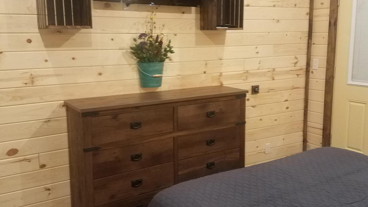Photo of Bedroom in Island Park