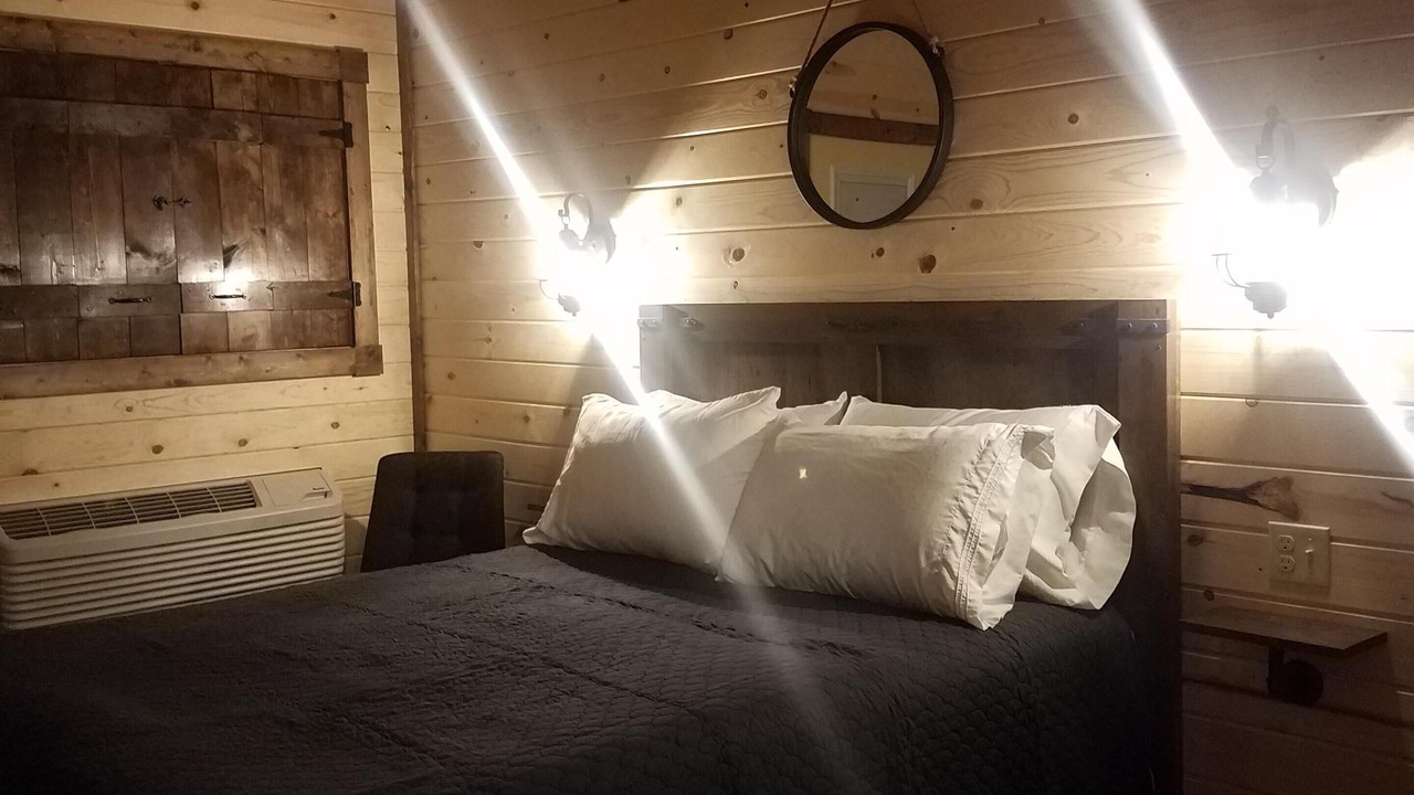 Photo of Bedroom in Island Park