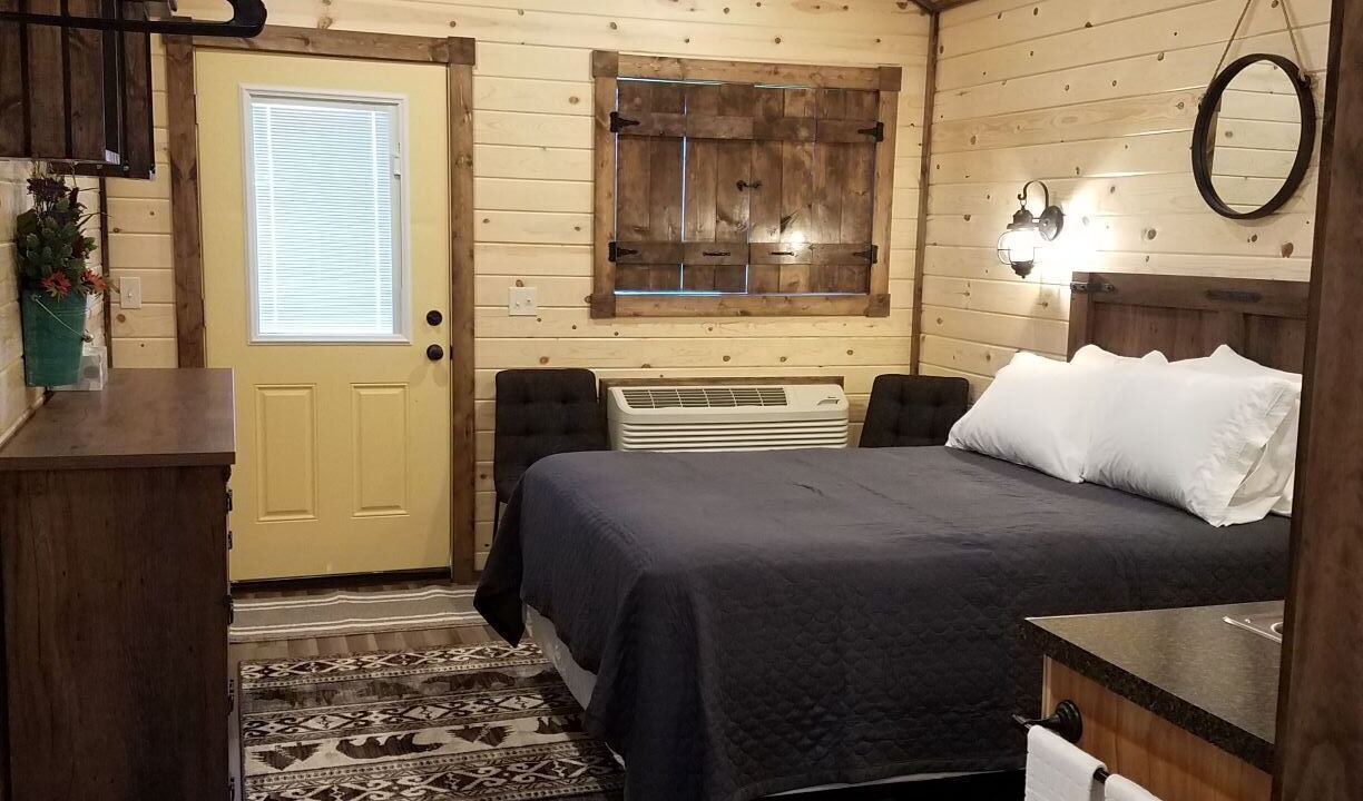 Photo of Bedroom in Island Park