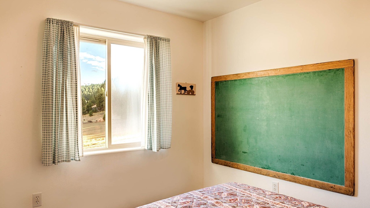 Photo of Bedroom in Oroville