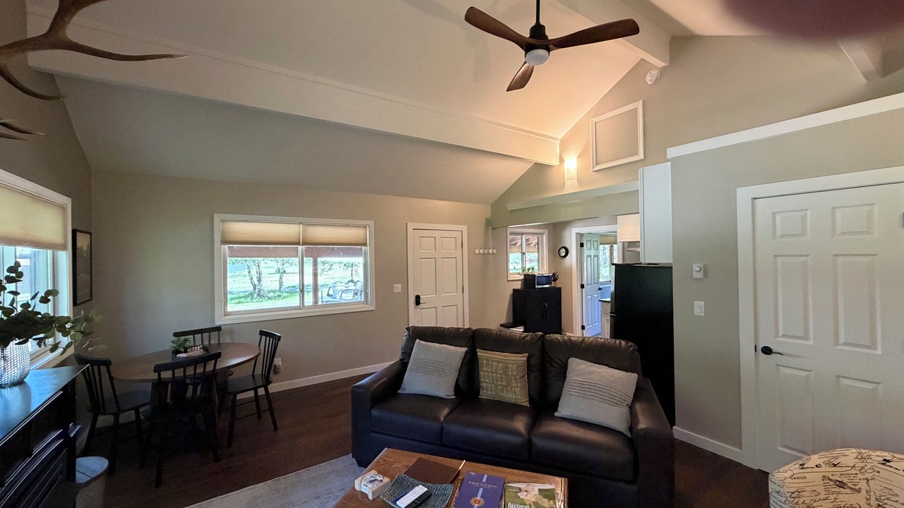 Photo of Livingroom in Hoback Junction