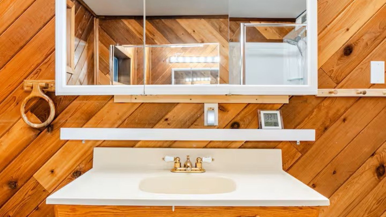 Photo of Bathroom in Education Hill