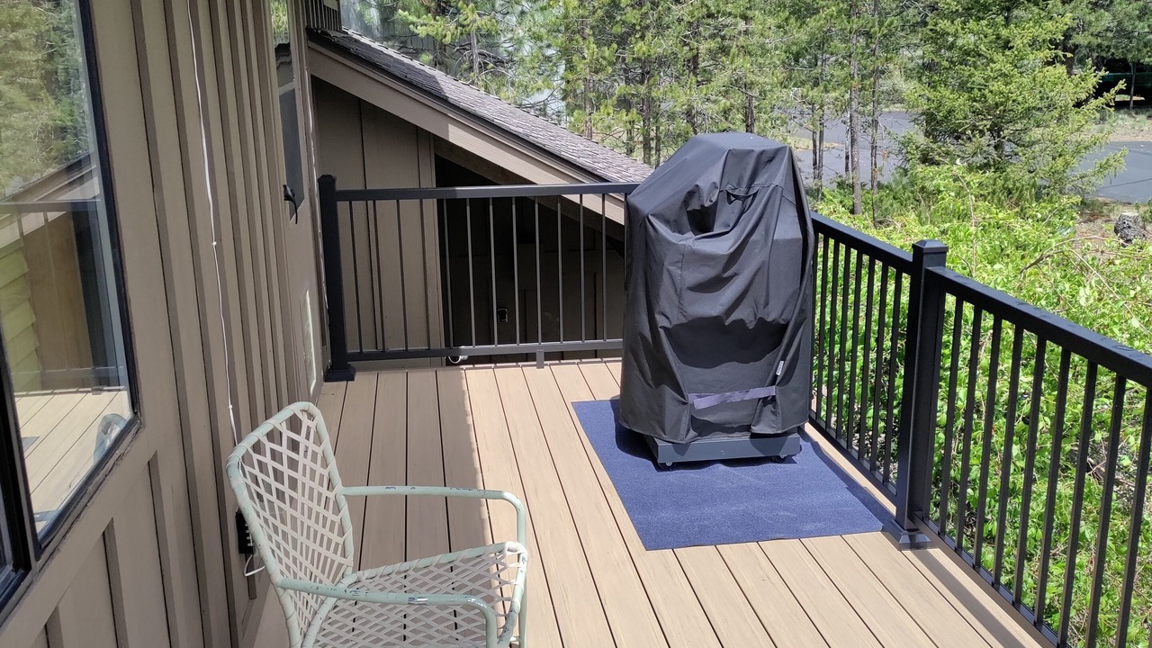 Photo of Patio Balcony in Sunriver