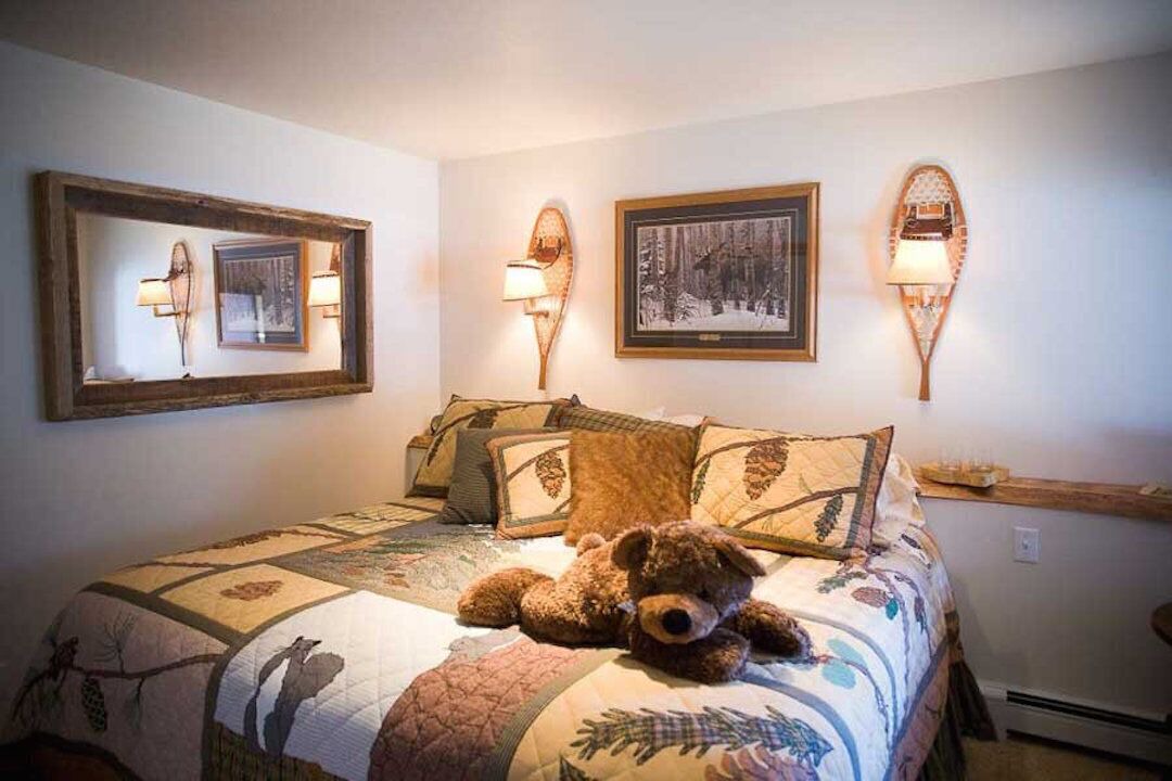 Photo of Bedroom in Lost Trails Retreat