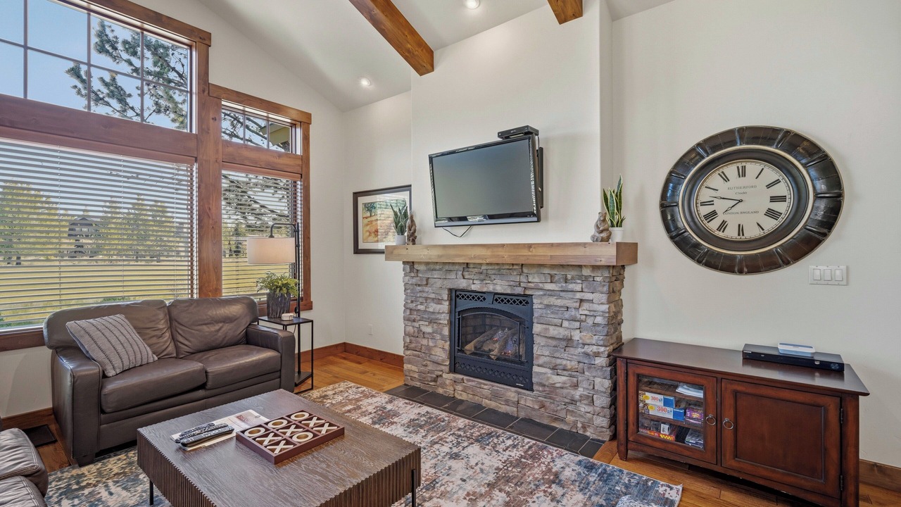 Photo of Livingroom in Sunriver