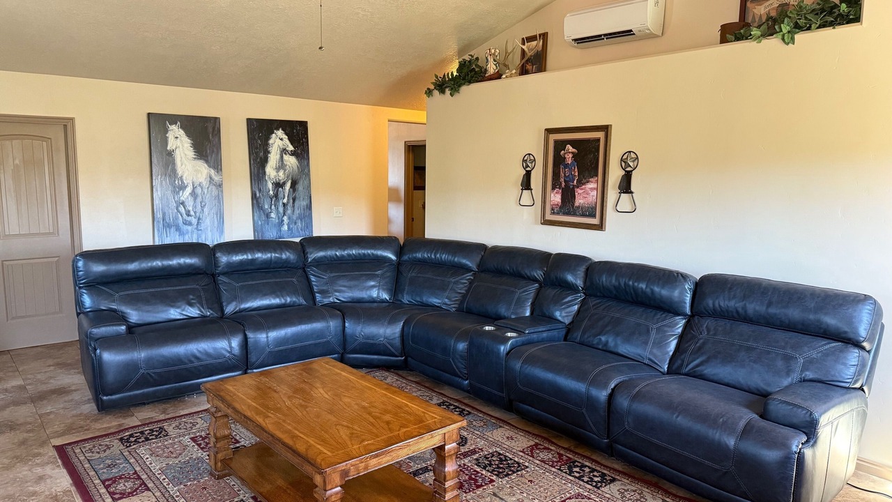 Photo of Livingroom in Sweetwater