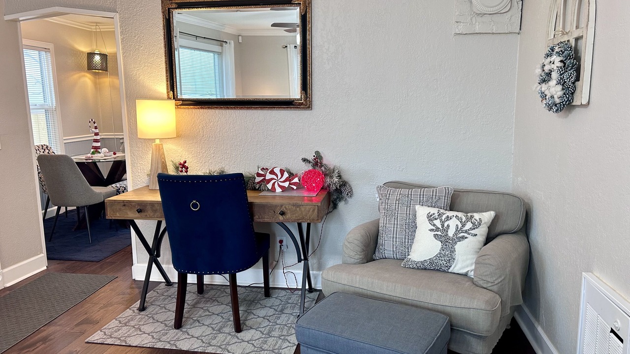 Photo of Livingroom in Northeast Tacoma