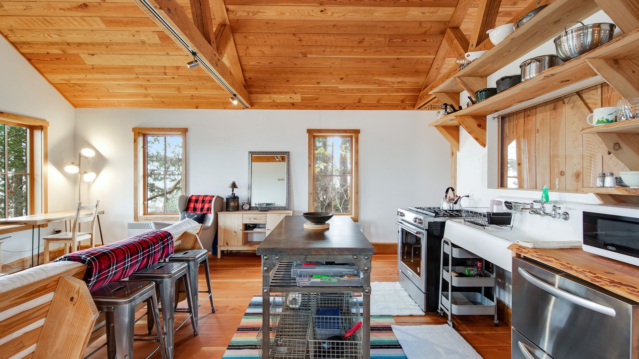 Photo of Kitchen in Eastsound
