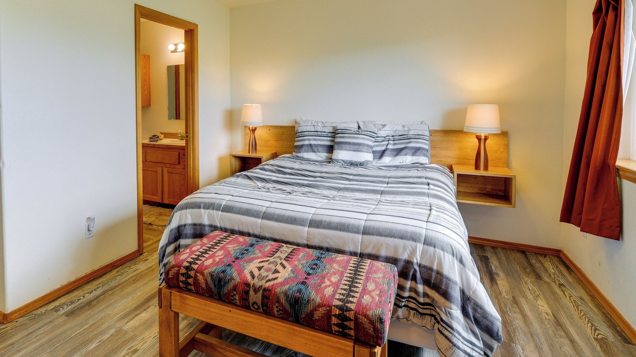 Photo of Bedroom in Klamath Falls