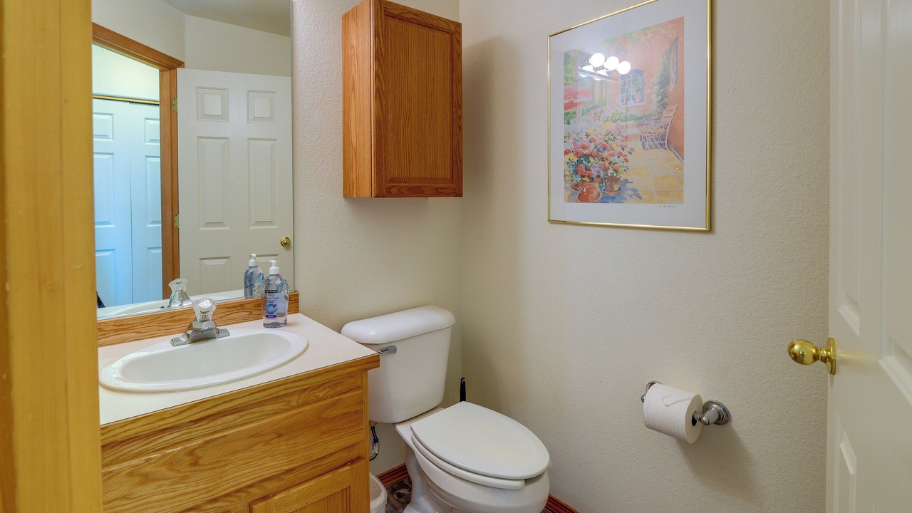 Photo of Bathroom in Klamath Falls