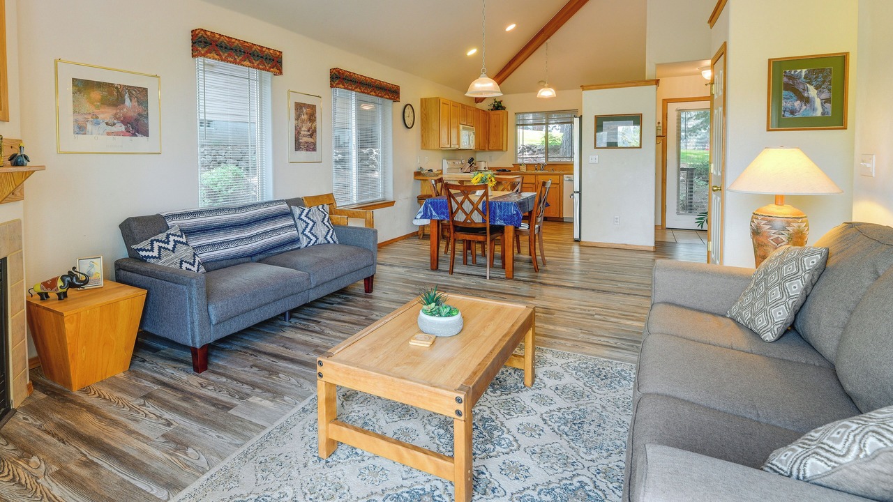 Photo of Livingroom in Klamath Falls
