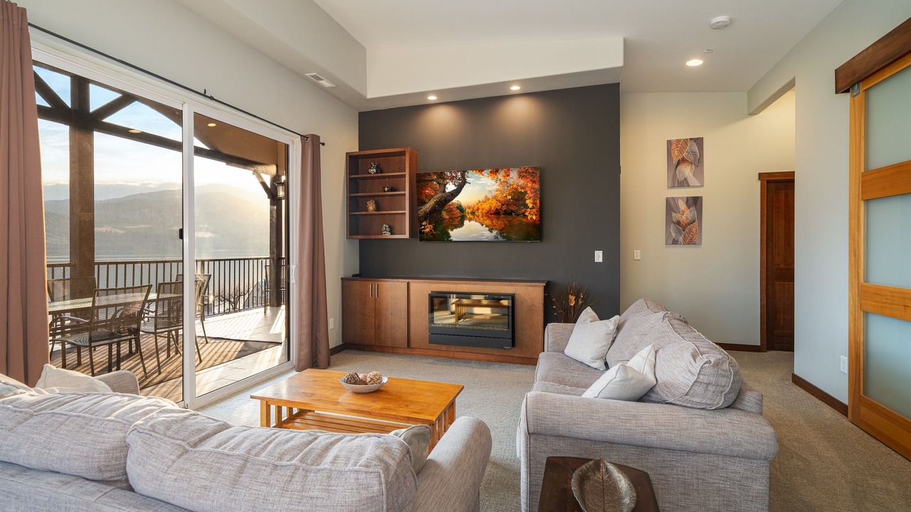 Photo of Livingroom in Manson