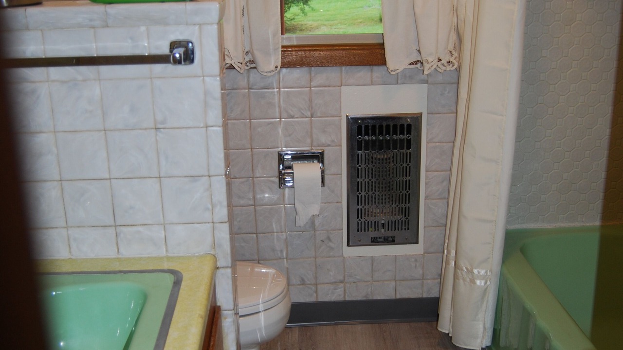 Photo of Bathroom in Metaline Falls
