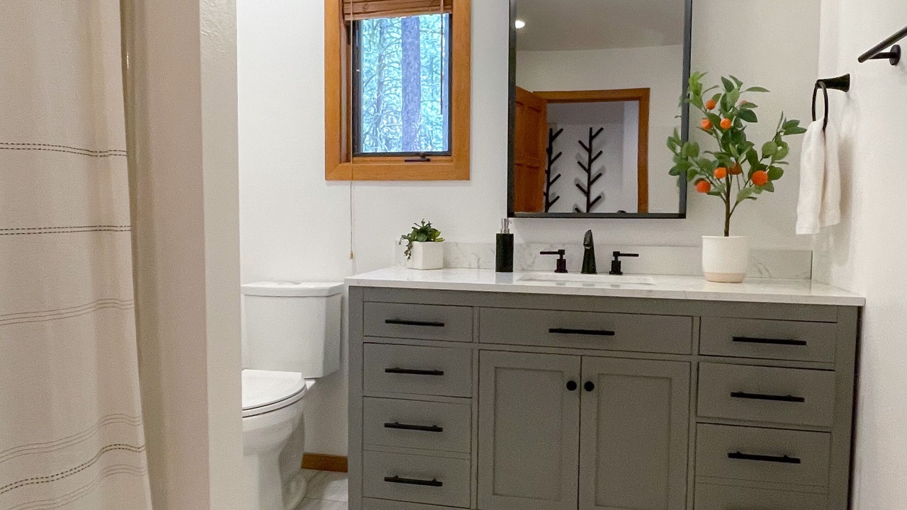 Photo of Bathroom in Black Butte Ranch