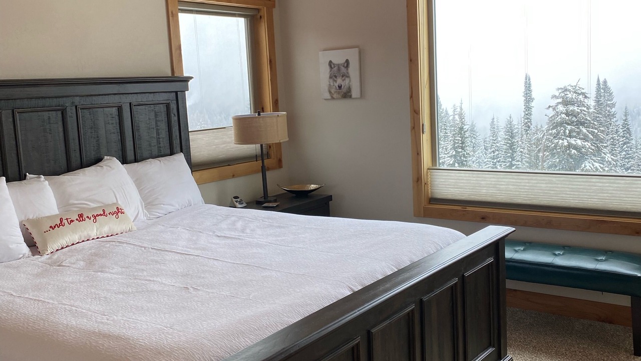 Photo of Bedroom in Sandpoint