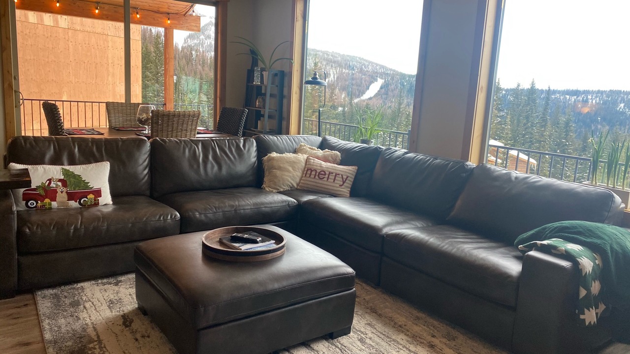 Photo of Livingroom in Sandpoint