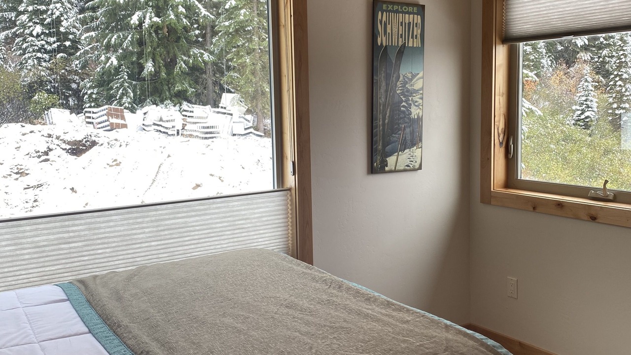 Photo of Bedroom in Sandpoint