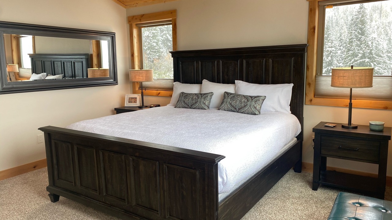 Photo of Bedroom in Sandpoint