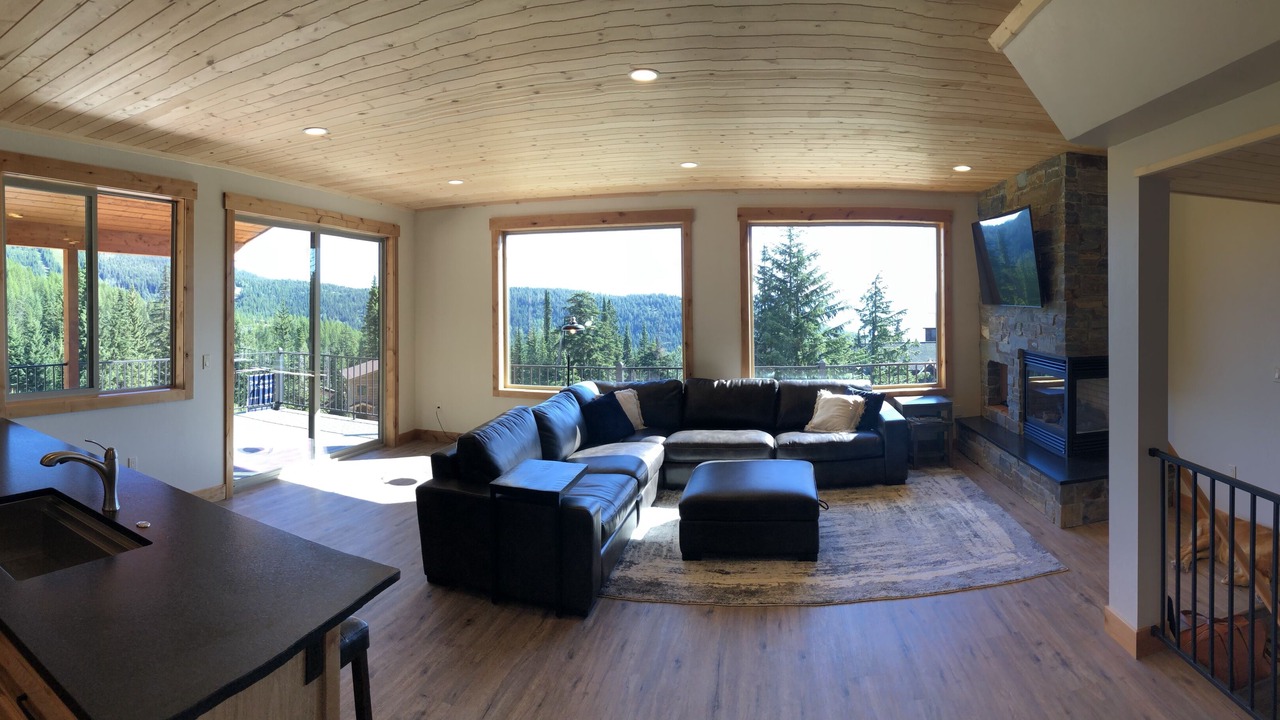 Photo of Livingroom in Sandpoint
