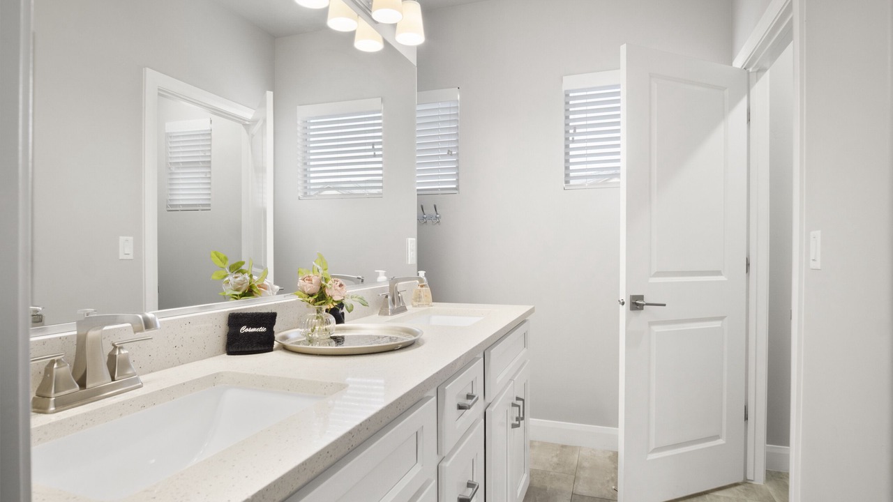 Photo of Bathroom in Hurricane