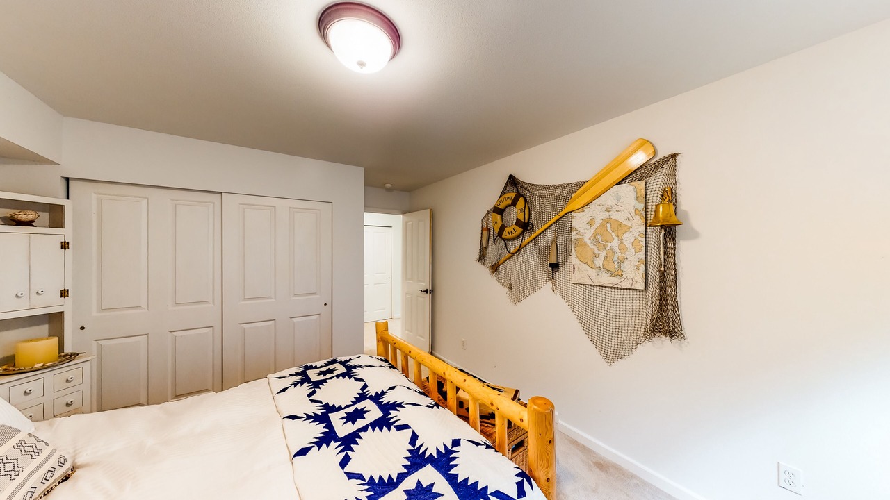 Photo of Bedroom in Hoodsport