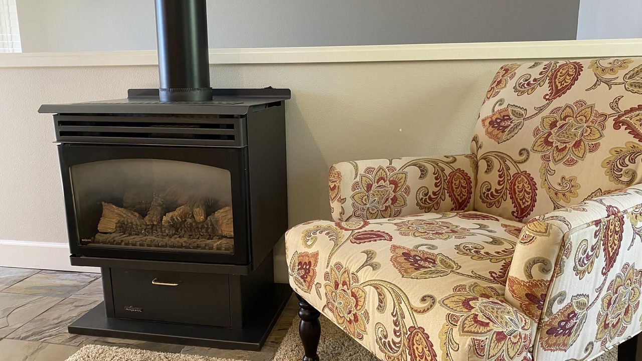 Photo of Livingroom in West Hills