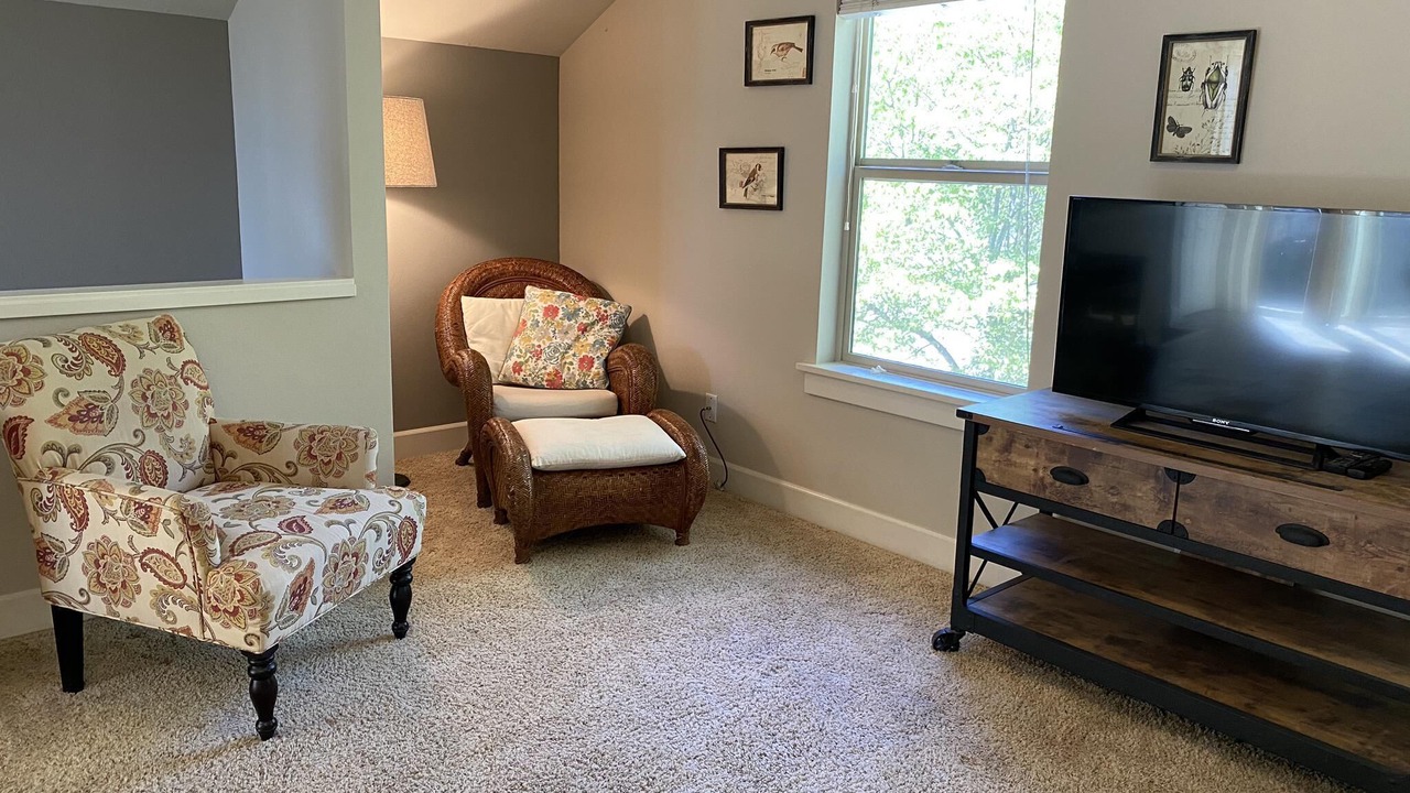 Photo of Livingroom in West Hills