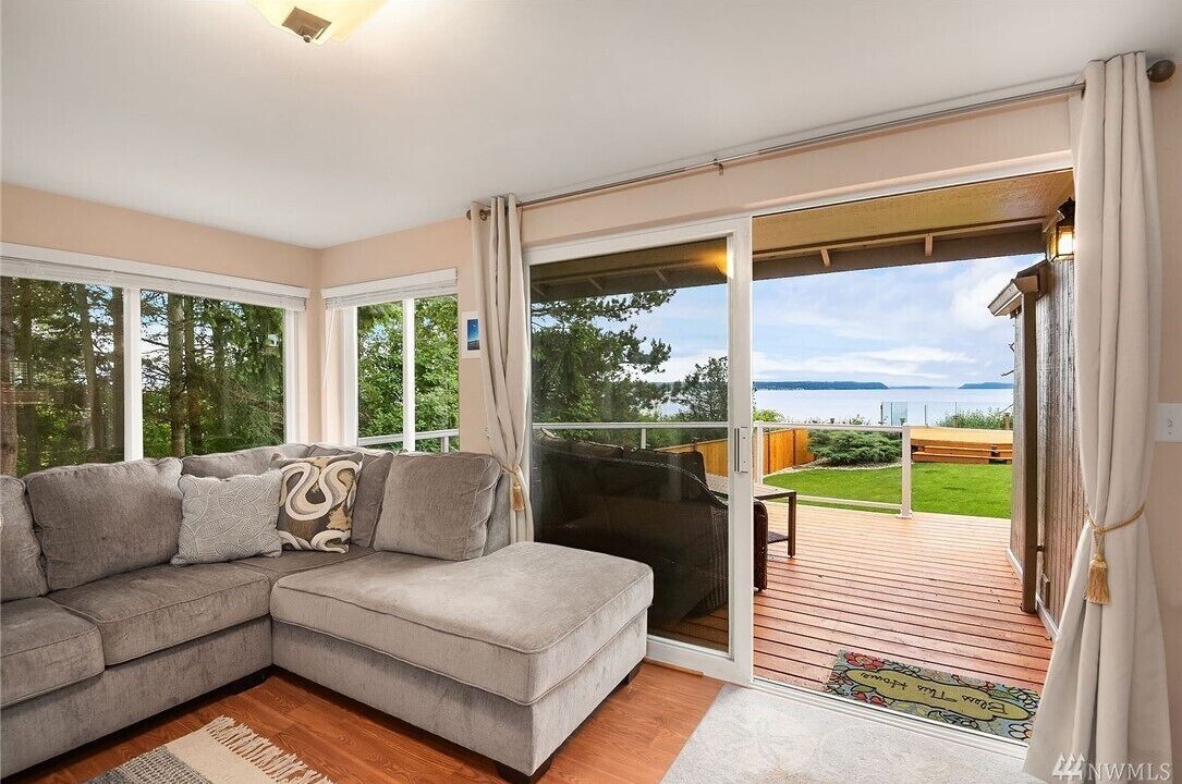 Photo of Livingroom in Camano Island