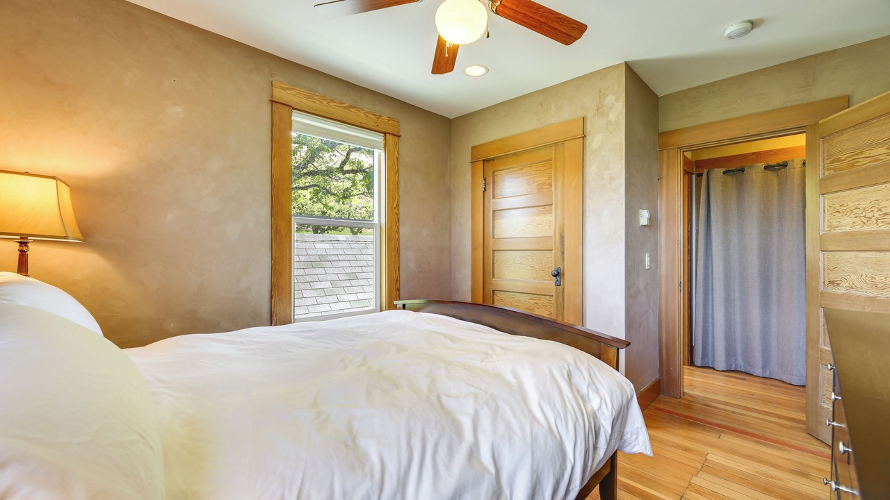 Photo of Bedroom in Hood River