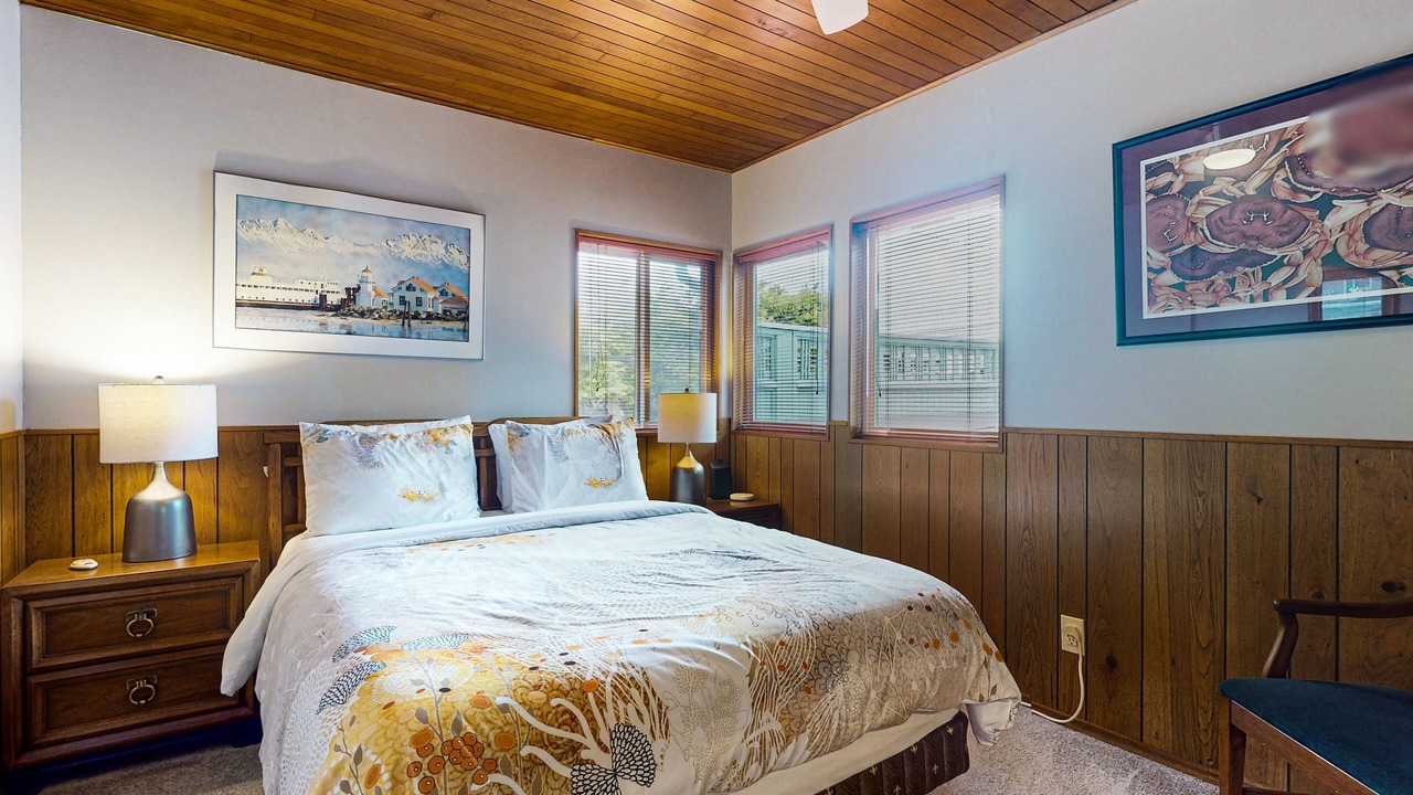 Photo of Bedroom in Langley