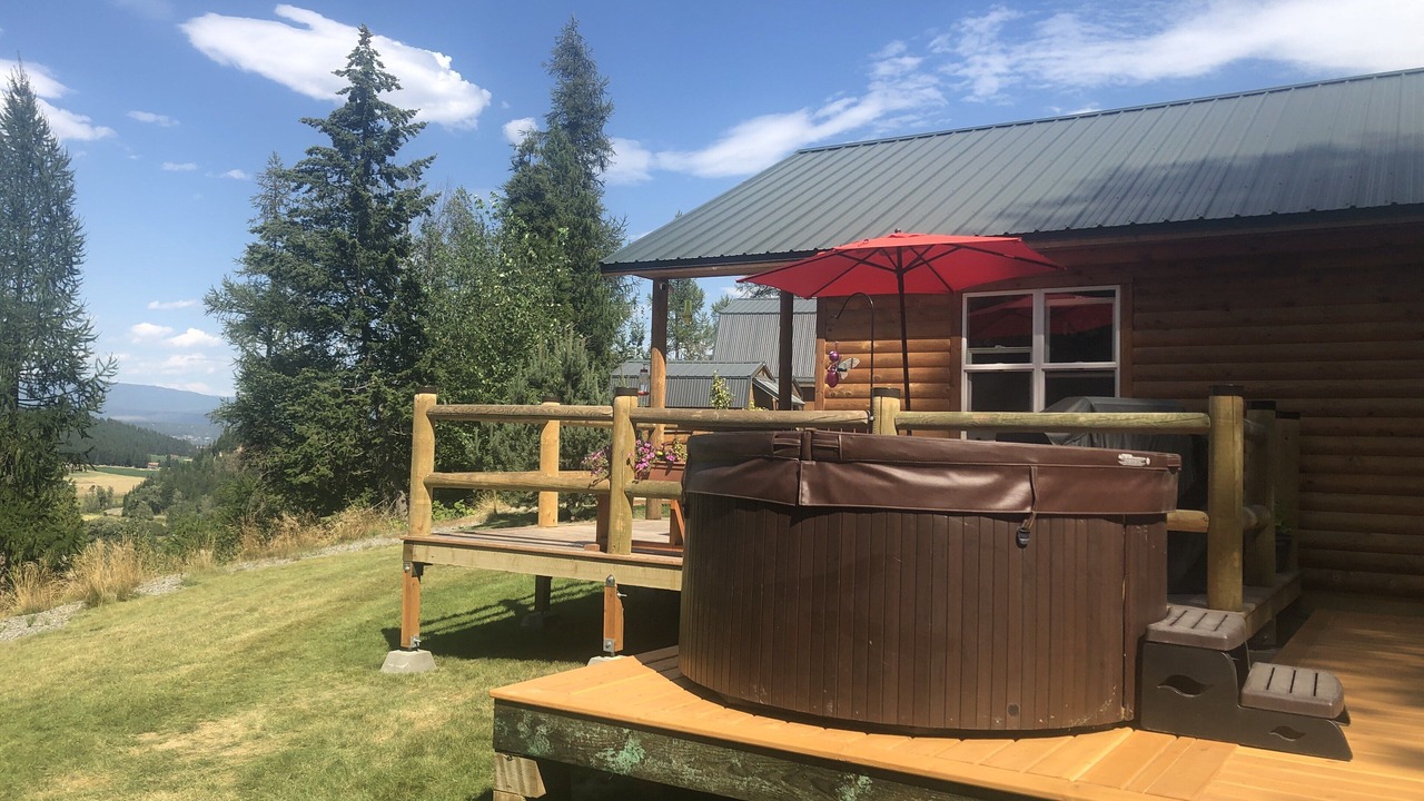Photo of Patio Balcony in Boundary County