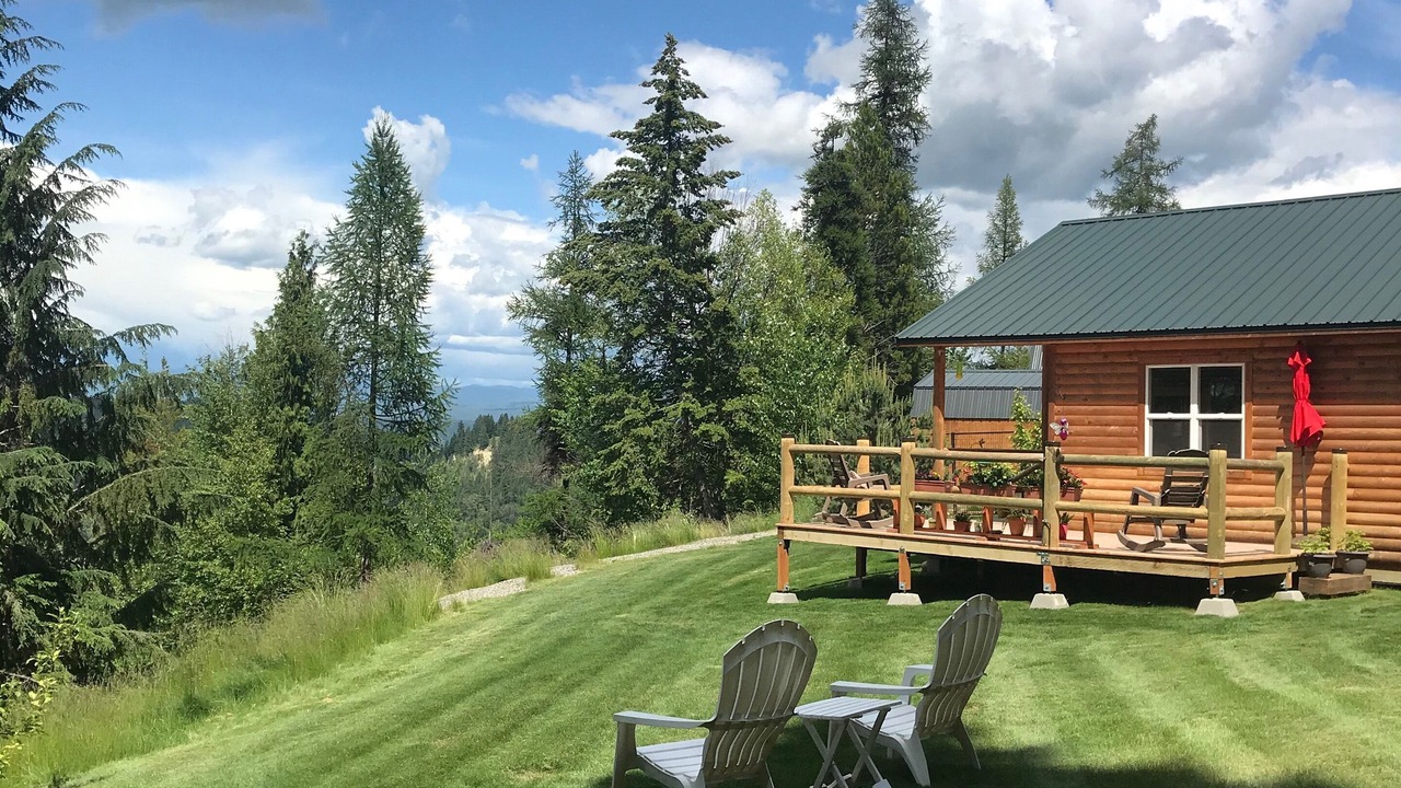 Photo of Patio Balcony in Boundary County